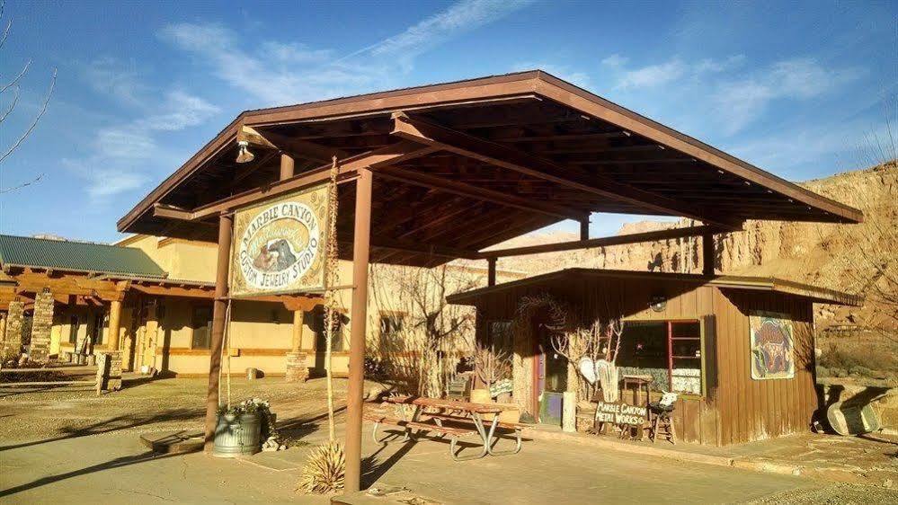 Marble Canyon Lodge Exterior photo